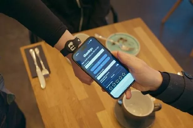Hull tech firm launches wearable band to help hospitality workers manage tips